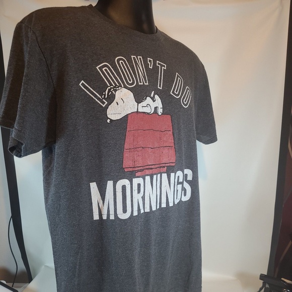Peanuts Snoopy I Don’t Do Mornings Men’s T-Shirt Gray Large - Picture 3 of 6